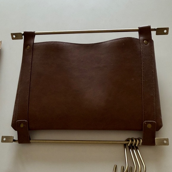 Threshold Entryway Organizer - Picture 8 of 8